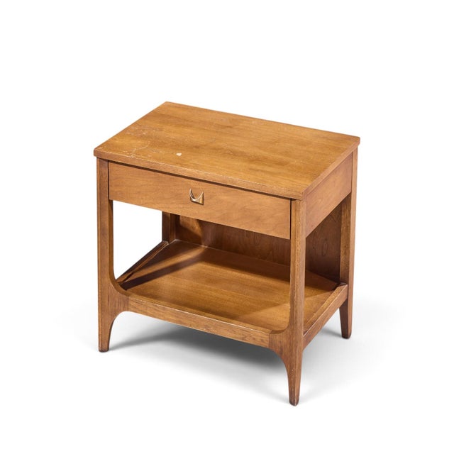 Broyhill Brasilia Mid Century Walnut and Brass Nightstands - Pair For Sale - Image 11 of 11