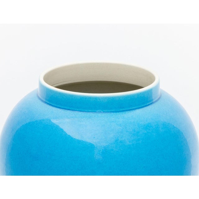 Turquoise Blue Glazed Porcelain Ginger Jar For Sale In New York - Image 6 of 7