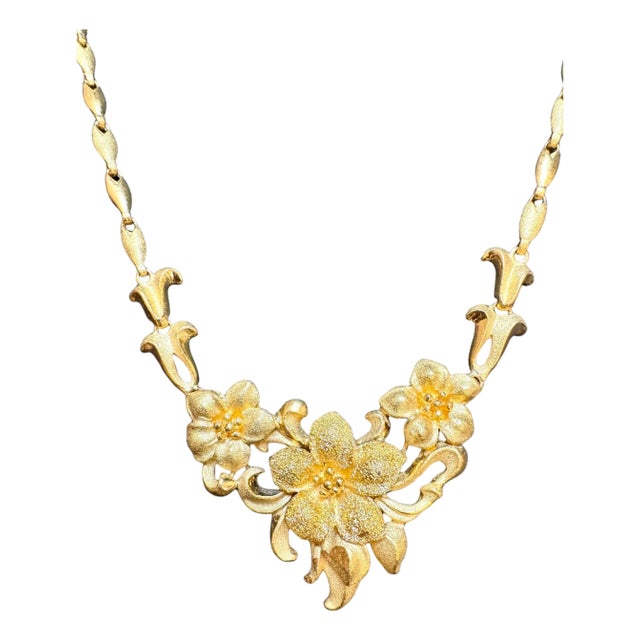 24 Karat Pure Gold Hand Made Yellow Gold Solid Flower Necklace, 37 Gm, 18 Inch For Sale