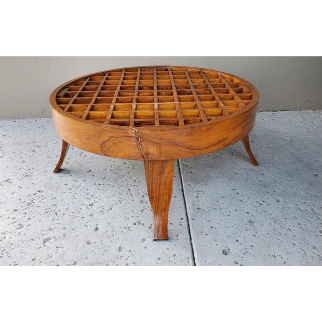 1990s Vintage Gio Ponti Style Lattice Pattern With Paddle Legs Coffee Table For Sale - Image 9 of 12