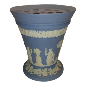 Vintage Wedgwood Jasperware Blue Frog Vase