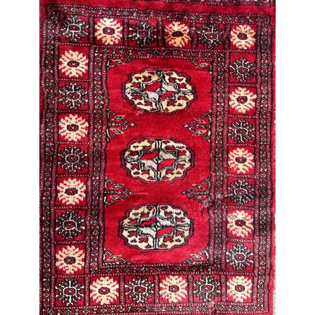 Small Vintage Pakistani Rug from Bobyrugs, 1980s For Sale - Image 11 of 16