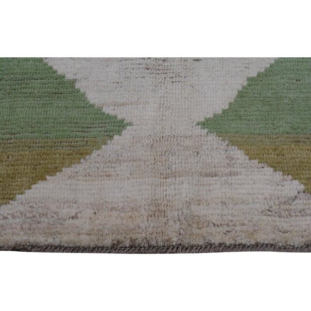 Moroccan Hand Knotted Wool Rug, 10'1''x14' For Sale In New York - Image 6 of 6