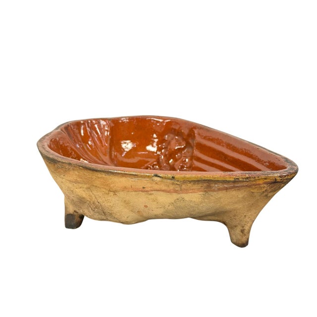 Antique French Terracotta Pâté Mold, 1890s, in Very Good conditions. Designed 1890 to 1919
