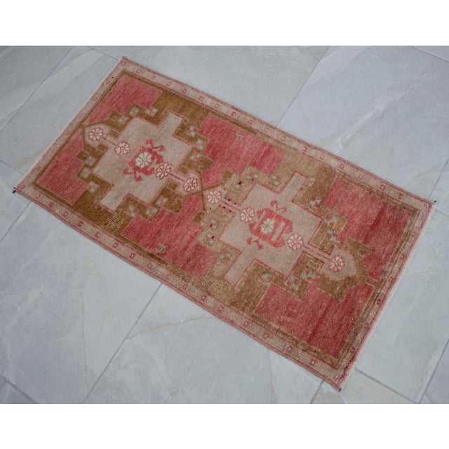 a Vintage Turkish Small yastik rug, perfect for entryway, bath or in front of the kitchen sink. Dimension: 19" x 35" or 1...