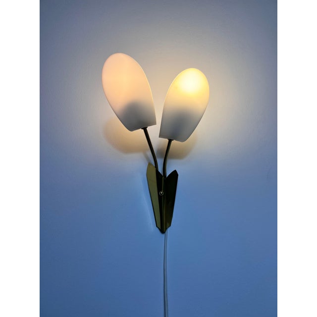 Mid-Century Modern Pair of Mid-Century Brass and Plexi Glass Wall Lamps, Italy, 1960s For Sale - Image 3 of 11