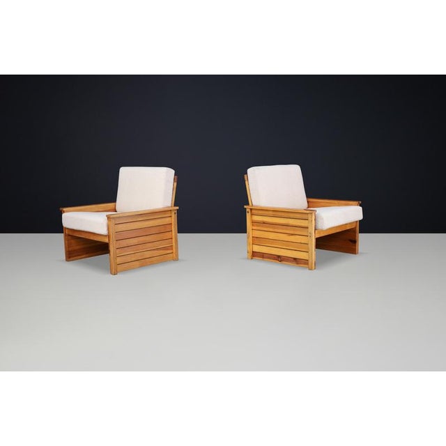 French Lounge Chairs in Pine with New Cream Bouclé Upholstery, 1960s, Set of 2 For Sale - Image 4 of 10
