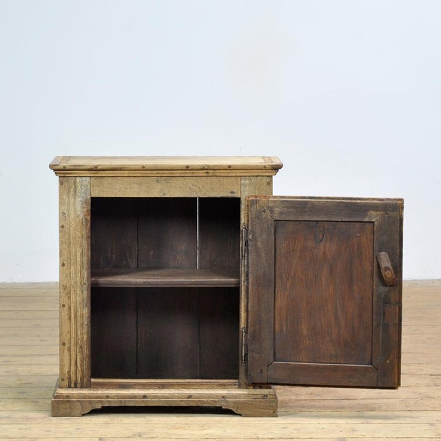 Early 19th Century Small Oak Cabinet, 1820s For Sale - Image 5 of 16