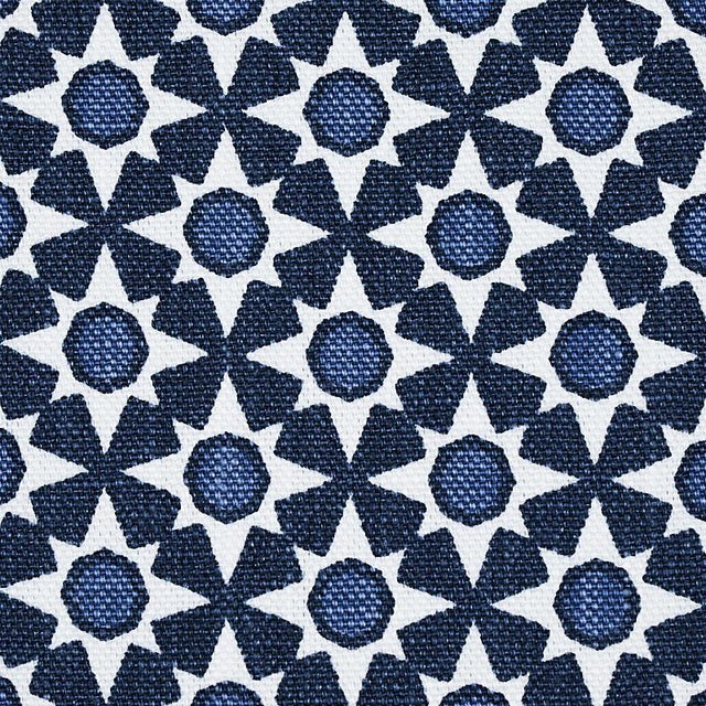 A supremely usable sunburst-like print with a happy sophistication and endless application possibilities. Sold as a 2-yard...