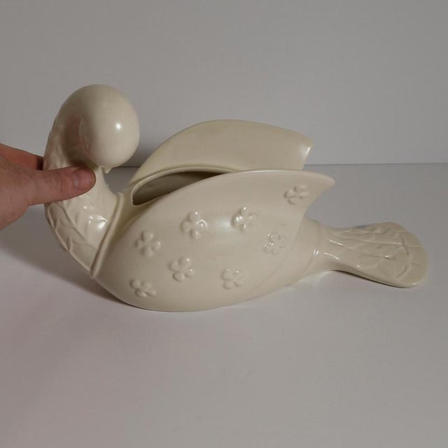 Ceramic Beswick Dove Vase in Ivory and Ceramic attributed to Kathi Urbach, England, 1950s For Sale - Image 7 of 11