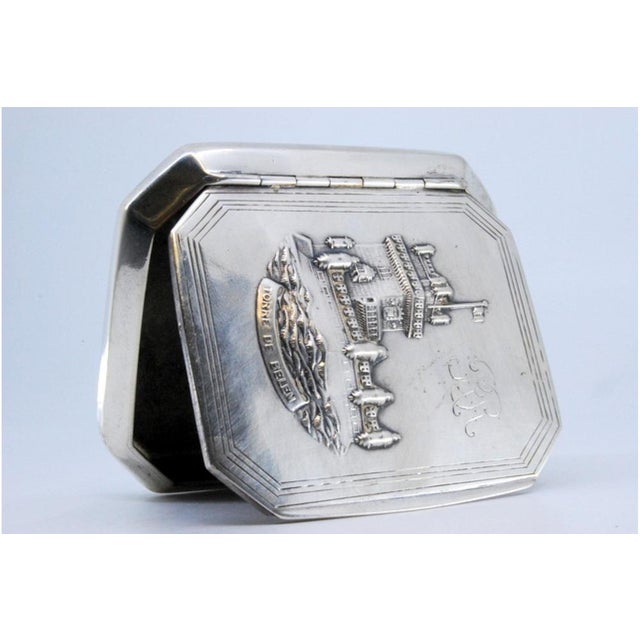 Silver Snuffbox with Belém Tower in Relief and Octagonal Lid, in Good conditions. Designed 1920 to 1949