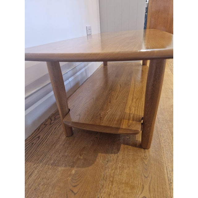 Mid-Century Windsor Two-Tier Coffee Table in Pale Elm from Ercol, 1970s For Sale - Image 8 of 10