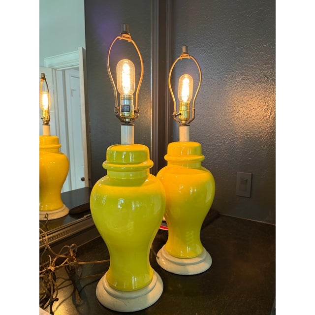 Mid-Century Modern Pair Vintage MCM Yellow Crackle Glaze Ceramic Ginger Jar Table Lamps For Sale - Image 3 of 12
