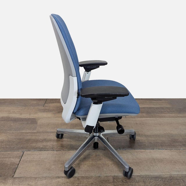 Modern Steelcase Amia Ergonomic Office Chair For Sale - Image 3 of 8