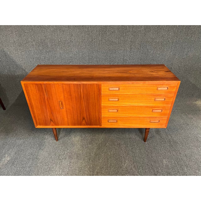 Mid-Century Modern 1960s Vintage Mid Century Danish Modern Teak Credenza by Paul Hundevad For Sale - Image 3 of 8