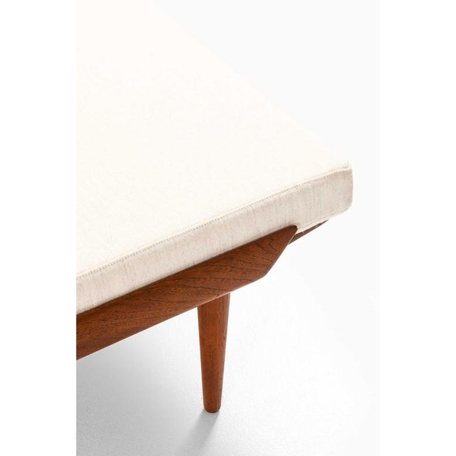 1950s Vintage Scandinavian Fabric Daybed, 1950s For Sale - Image 5 of 6