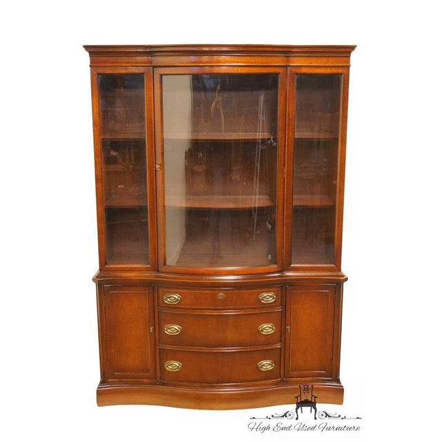 20th Century Traditional Bassett Furniture Old Shirley Collection