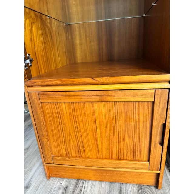 Wood Mid-Century Modern Danish Teak Wall Unit/Hutch/Entertainment Center For Sale - Image 7 of 14