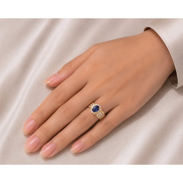 Traditional Late 20th Century 14K Yellow Gold Solitaire Tanzanite Diamond Ring, Size 6.75 For Sale - Image 3 of 3