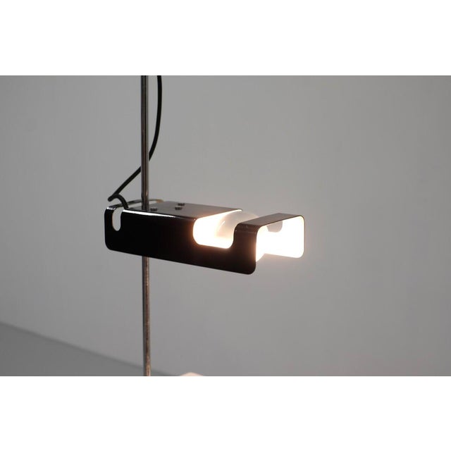 Spider 291 Table Lamp by Joe Colombo for Oluce, 1960s, in Very Good conditions. Designed 1960 to 1969 European Plug (up to...