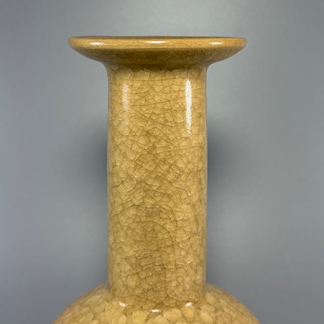 Chinese Antique Chinese Official‑Ware Crackle‑Glaze Long‑Neck Porcelain Vase, Plate‑Mouth Vase For Sale - Image 3 of 7