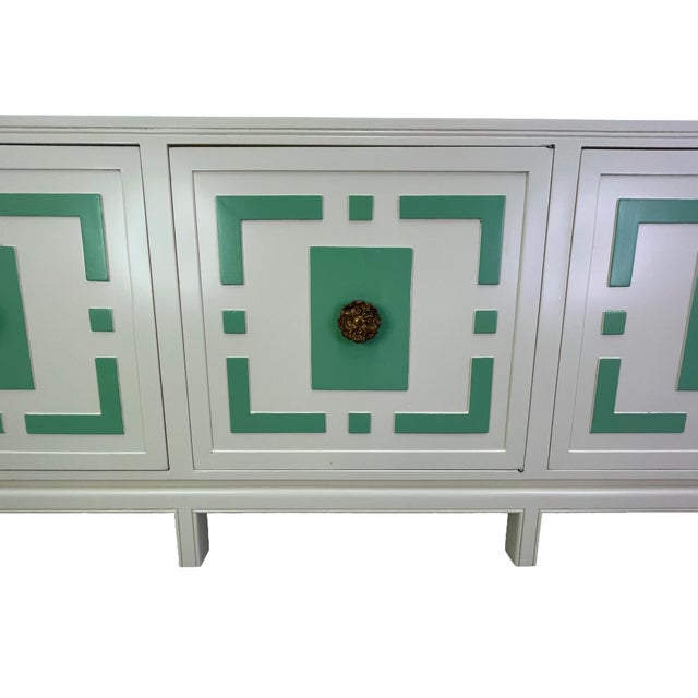 James Mont Style Lacquered Credenza in Cream & Mint Green, Hollywood Regency, 1960s (Attributed) For Sale In Los Angeles - Image 6 of 16