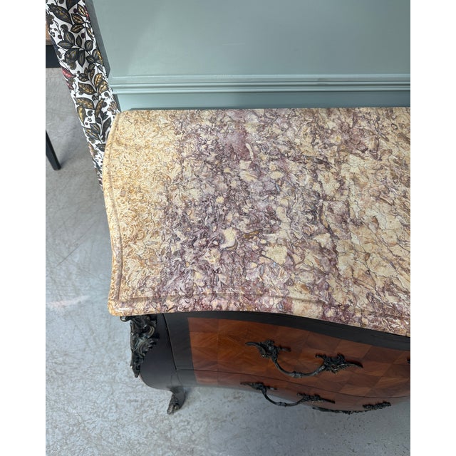 Louis XV Commode in Brass and Wood For Sale - Image 9 of 15
