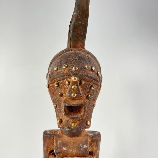 African Early 20th Century Songye Nkishi Power Figure For Sale - Image 3 of 10
