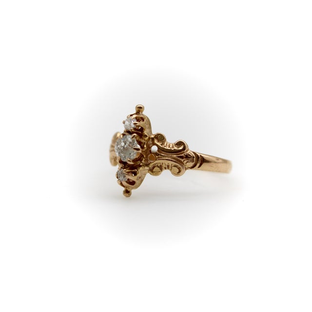Victorian Late 19th Century 14k Gold Victorian Three-Stone Old Mine Cut Diamond Ring, Size 5.25 For Sale - Image 3 of 9