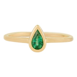 Roman Style Thick Bezel Set Pear Emerald Ring by Vr Jewels in 14k Gold Size 6 For Sale