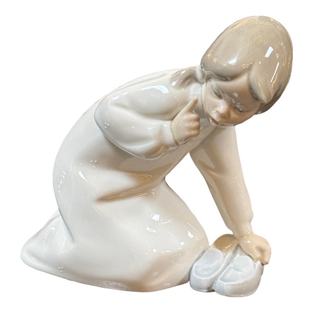 Vicente Martínez for Lladró Little Girl With Slippers Porcelain Figurine, Signed For Sale
