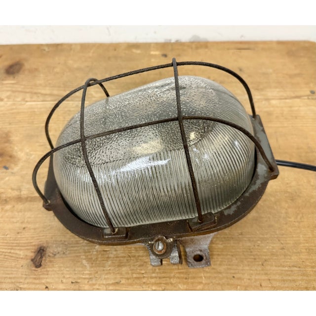 1960s Vintage Industrial Cast Iron Wall Light, 1960s For Sale - Image 5 of 17