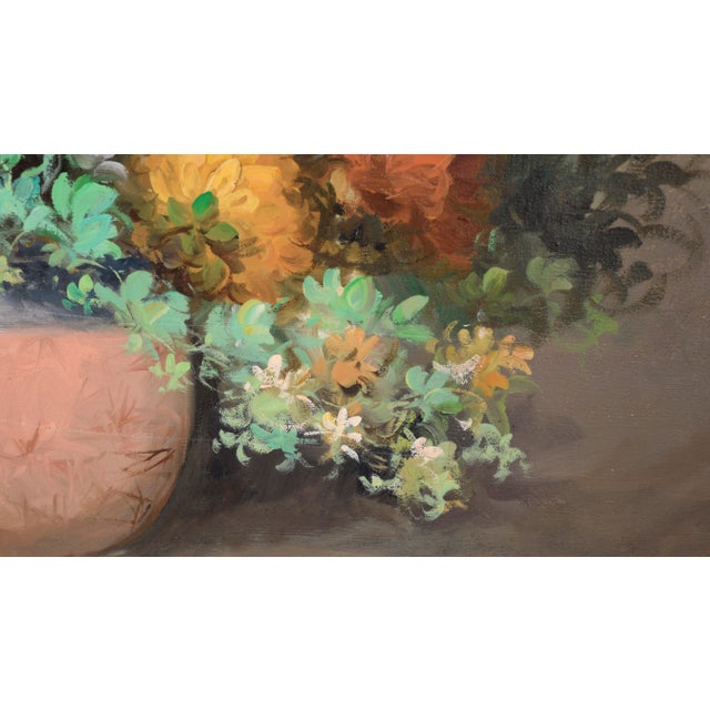 1970s Still Life With White and Yellow Floral Arrangement Original Oil by Didi Fernandez For Sale - Image 5 of 7