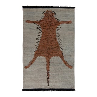 Handknotted Grey Floating Tiger Rug with Black Fringe, 6'x9' For Sale