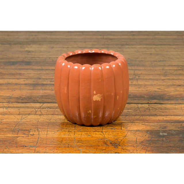 Early 20th Century Japanese Taishō Period Handmade Coral Colored Pumpkin Shaped Planter For Sale - Image 4 of 7