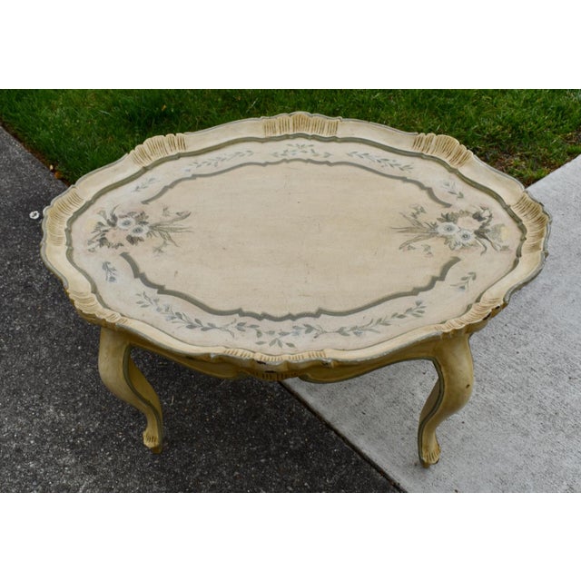 Transitional Italian Coffee Table Florentine Style Lacquered Painted Baroque Oval Tray 50s For Sale - Image 3 of 13