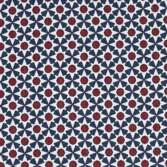 Contemporary Sample - Schumacher Serendipity Fabric in Navy & Red For Sale - Image 3 of 3