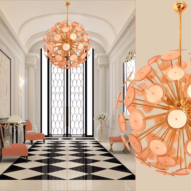 Mid Century Modern huge Sputnik chandelier, attributed to Vistosi Italy 1980s. The large chandelier is made of pink Murano...