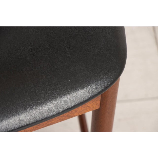 Teak Dining Chairs with Original Black Vinyl Upholstery from McIntosh, 1960, Set of 6 For Sale - Image 9 of 10
