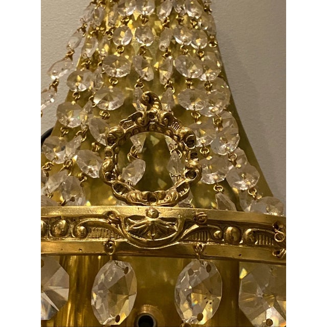 Mid 18th Century Vintage French Rococo Chandelier Style Crystal Brass Wall Sconce For Sale - Image 5 of 8