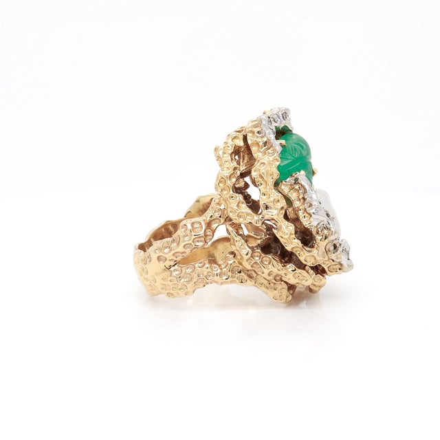 Gold Mid-Century Brutalist Carved Emerald, Baroque Pearl, and 14k Gold Cocktail Ring For Sale - Image 8 of 14