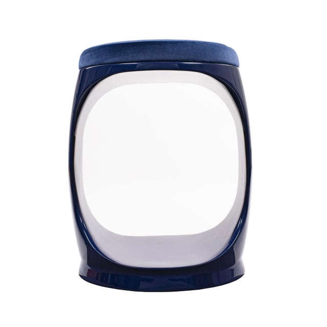 The designer is Franco-Swiss. The inspiration comes from a signet ring. Made in Italy. Named several times with the Signet...