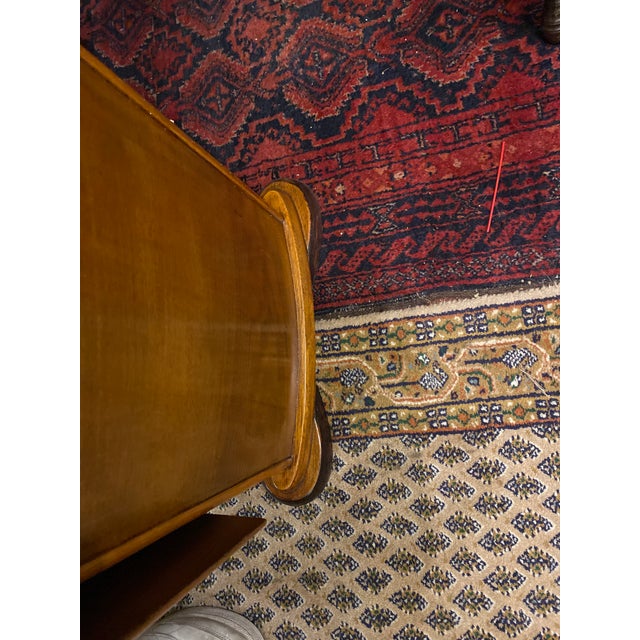 Biedermeier Walnut Table, 1950s, in Very Good conditions. Designed 1950 to 1959