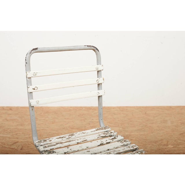 White Children's Chair with Galvanized Tubular Steel Frame and White-Painted Wooden Slats, 1930s For Sale - Image 8 of 12