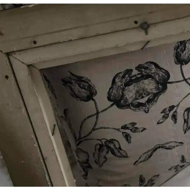 French Provincial Antique French Giltwood Frames Pair, Rococo Scroll Detail 1900s For Sale - Image 3 of 4