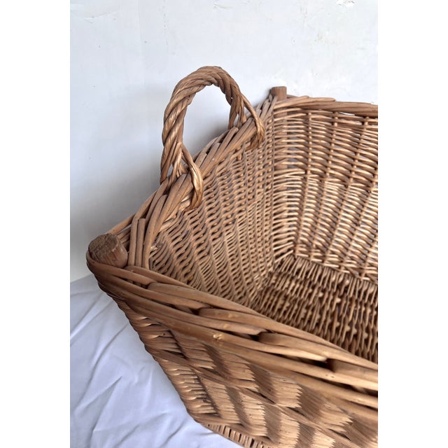 Vintage 1940s European Woven Wicker Rectangular Market Basket For Sale In Dallas - Image 6 of 12
