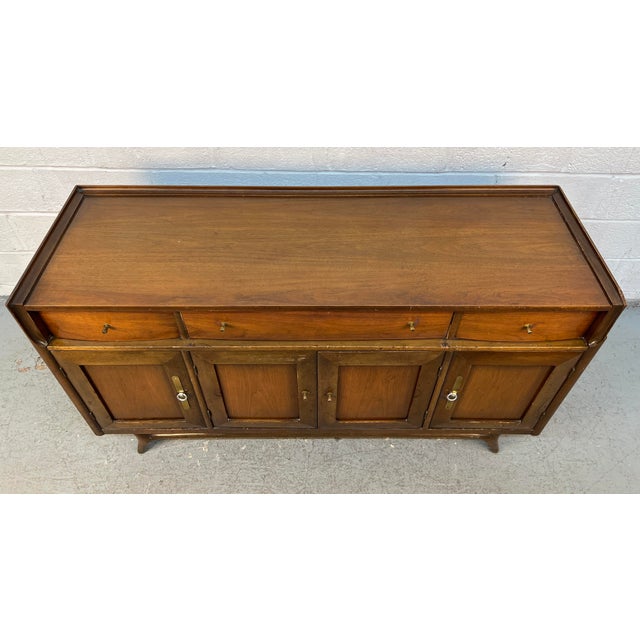 Mid-Century Modern Mid-Century Modern Sculpted Walnut Buffet For Sale - Image 3 of 16
