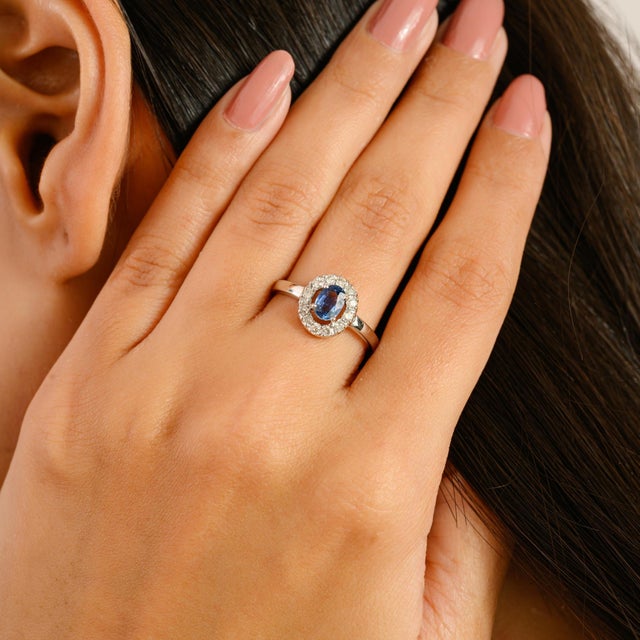 Blue Classic 14k Gold Oval Cut Sapphire Halo Diamond Ring Size 7 For Sale - Image 8 of 12