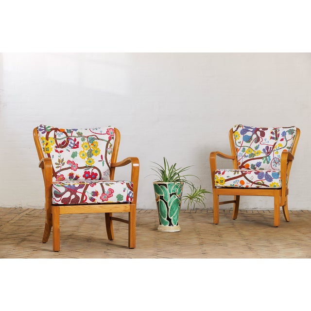Vintage Danish Chairs with Elm Frames from Fritz Hansen, 1940s, Set of 2 For Sale - Image 4 of 4