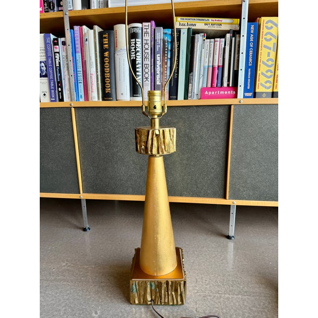 1960s Brutalist Italian Gold Leaf Metal Sculpture Table Lamp Heavy Richard Barr Attr. For Sale - Image 14 of 18